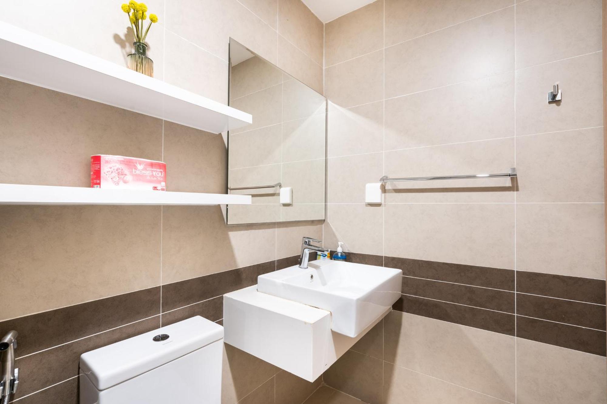 Henry Home - Rivergate Ciudad Ho Chi Minh  Exterior foto